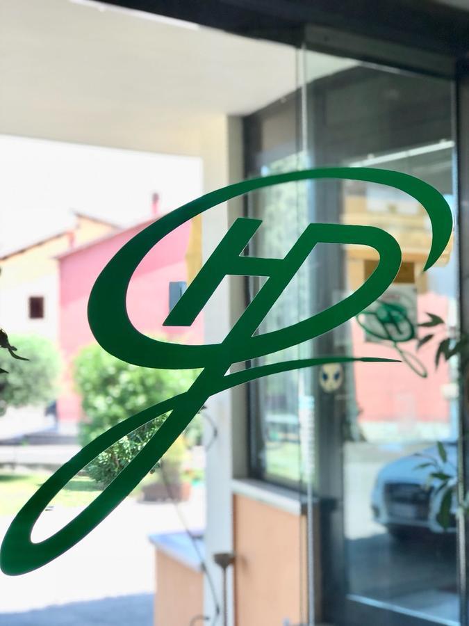 格林帕克酒店 佩斯基耶拉德加达 外观 照片